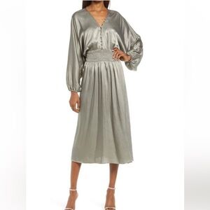 NWOT Elliatt Sporades Long Sleeve Sage
Green Satin Midi Dress